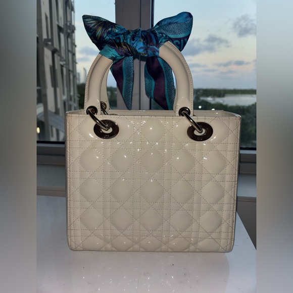 Authentic Christian Lady Dior White Handbag with Christian Dior blue Twilly - Picture 6 of 10